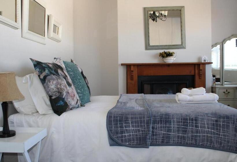 ペンション Oakview Guesthouse