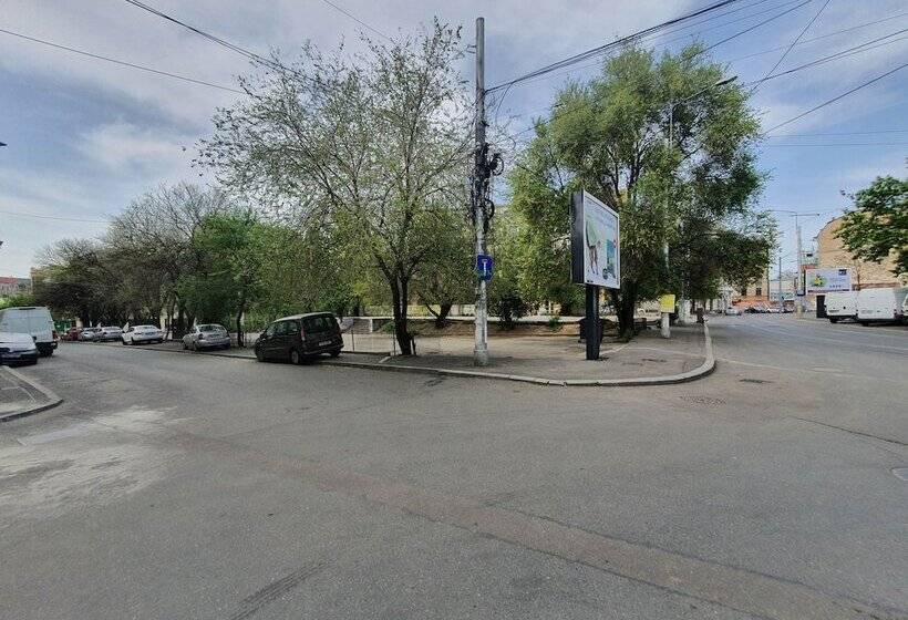 هتل The Floor Piata Unirii