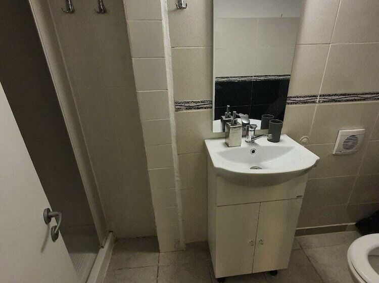 هتل The Floor Piata Unirii