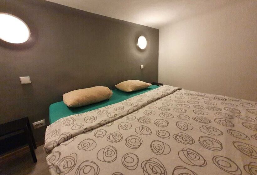 هتل The Floor Piata Unirii