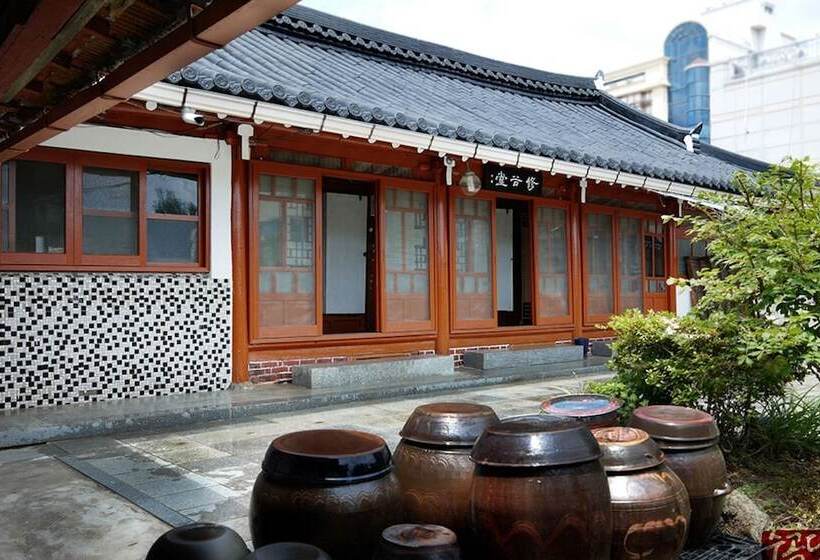 فندق Namwon Sugokdang Hanok Stay