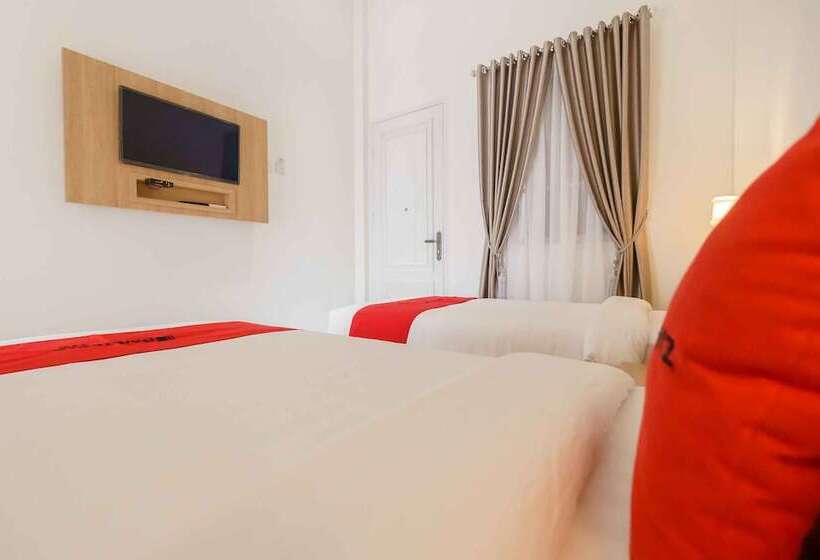 هتل Reddoorz Plus Syariah @ Jalan Dr Sutomo Padang