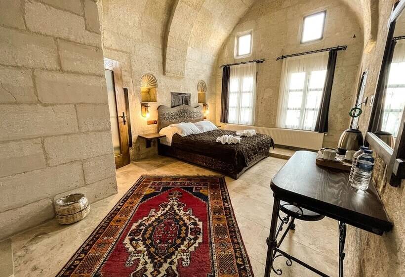 هتل Ares Cave Suites