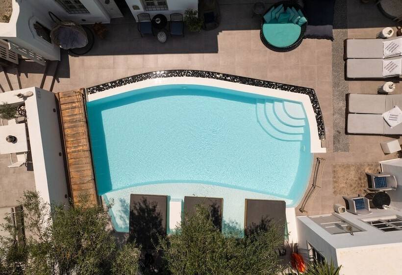 هتل The Museum Project Oia