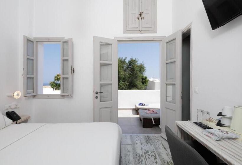 هتل The Museum Project Oia