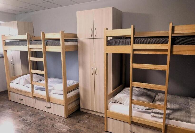 ユースホステル Noclegi Jurapark Krasiejów