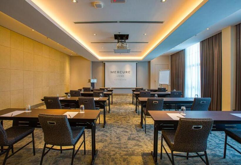 هتل Mercure Living Putrajaya