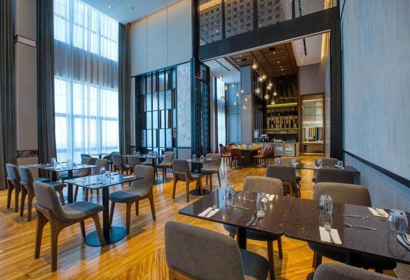 هتل Mercure Living Putrajaya