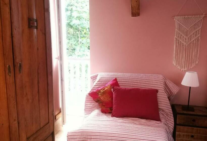 ベッドアンドブレックファースト Klimatyczny Dom, Noclegi W Lesie Miejskim