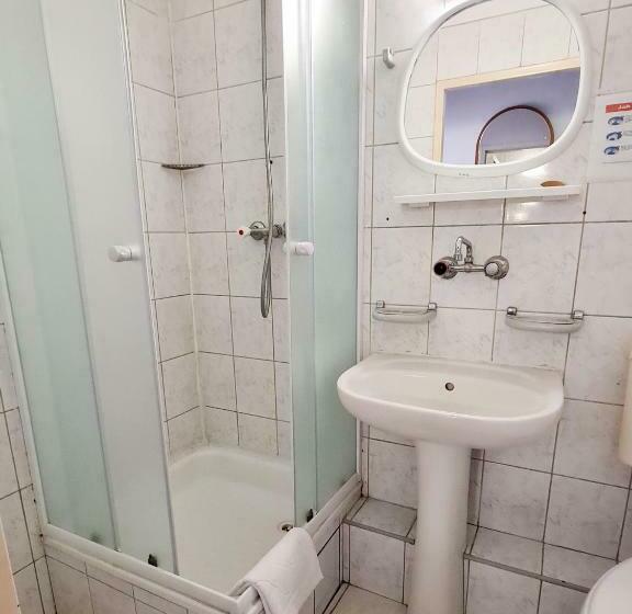 هاستل Cks Wrocław   Centrum Konferencyjno Szkoleniowe Cs Natura Tour