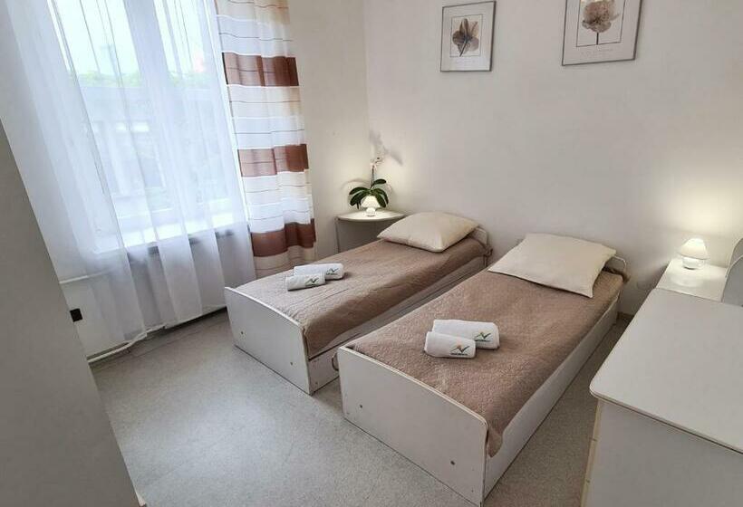 هاستل Cks Wrocław   Centrum Konferencyjno Szkoleniowe Cs Natura Tour