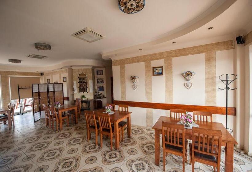 הוסטל Pokoje Gościnne Gum Bar