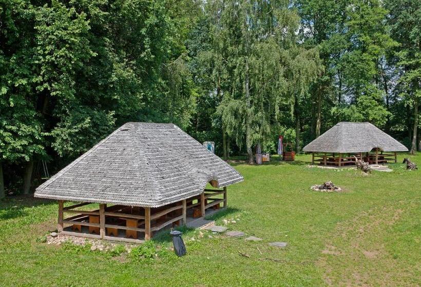 민박 Miłocin Park Centrum Wypoczynkowo Konferencyjne