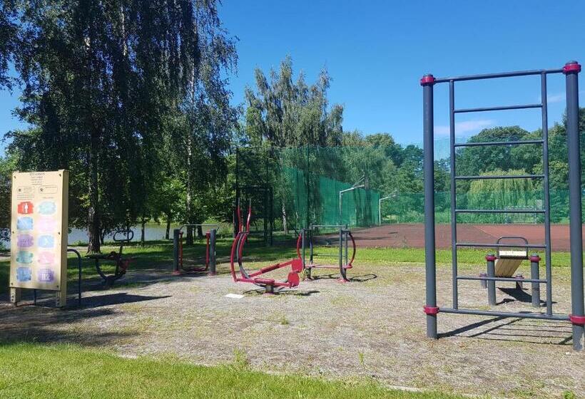 민박 Miłocin Park Centrum Wypoczynkowo Konferencyjne