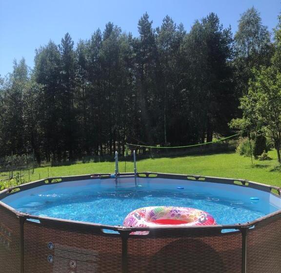 ホテル Agroturystyka Chata Za Wsią