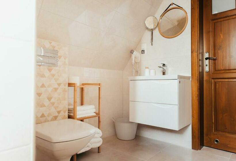 پانسیون Willa Giergonia