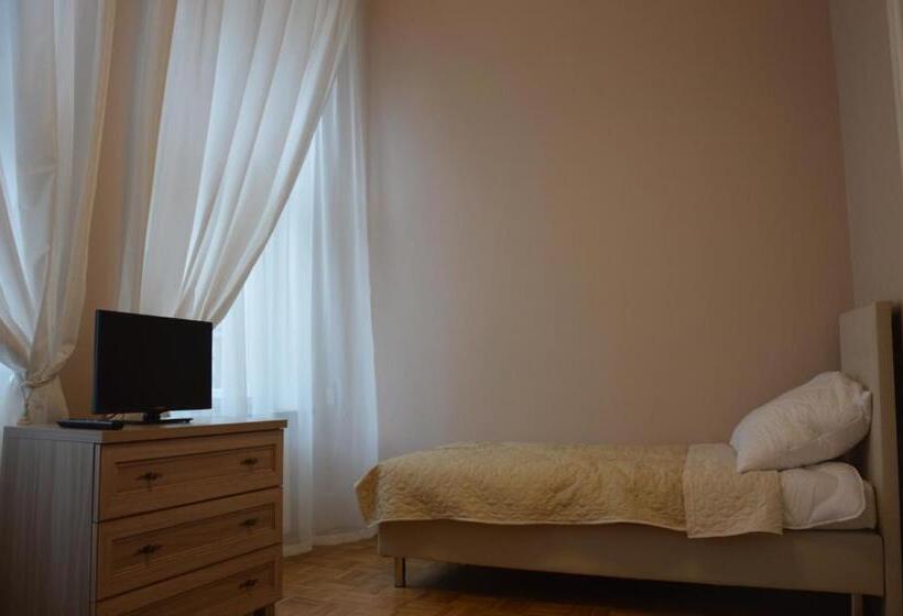 هاستل Ada Aparthouse