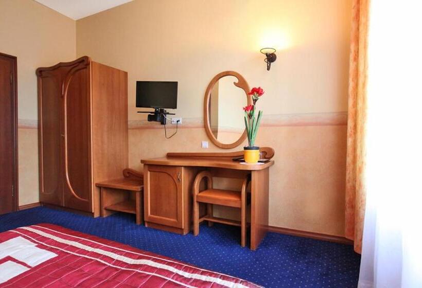 تختخواب و صبحانه Rezydencja Patria