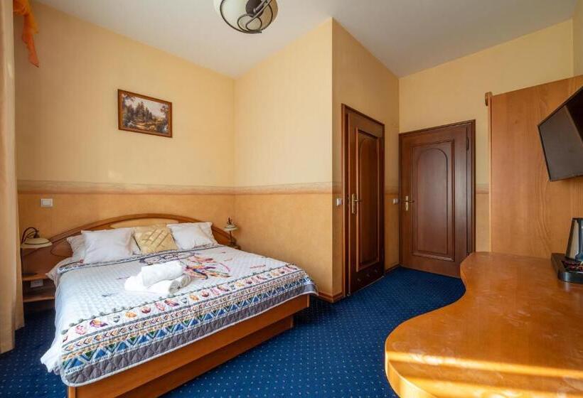 تختخواب و صبحانه Rezydencja Patria