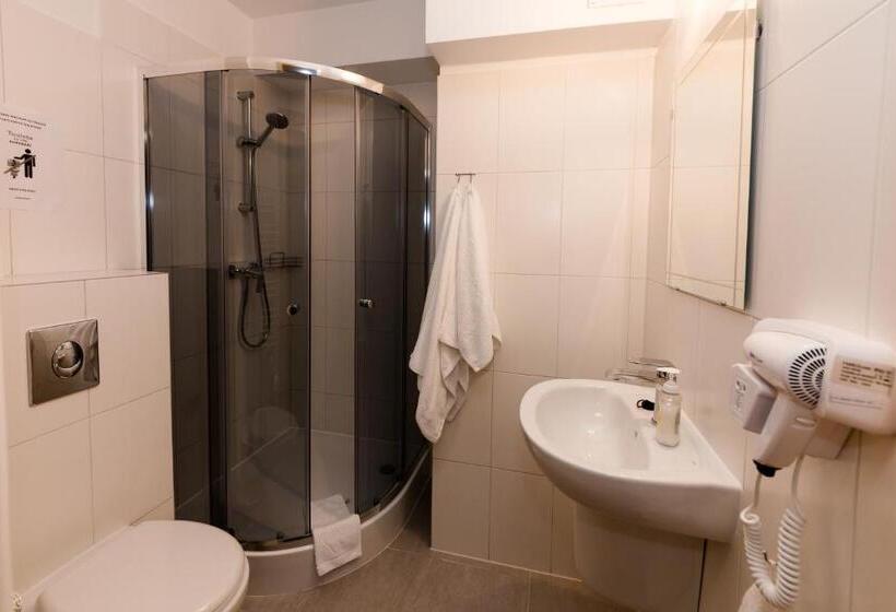 تختخواب و صبحانه Villa Obis