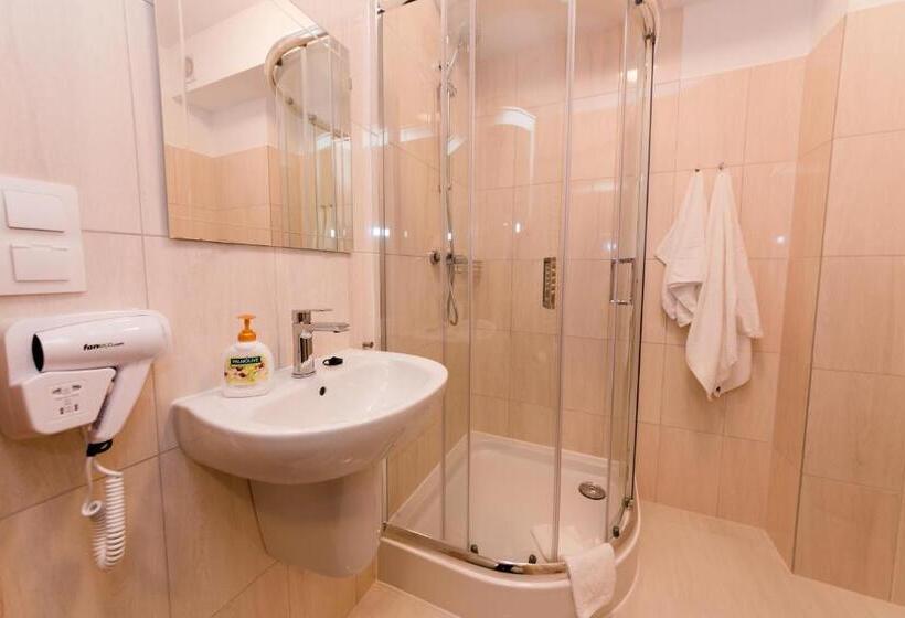 تختخواب و صبحانه Villa Obis