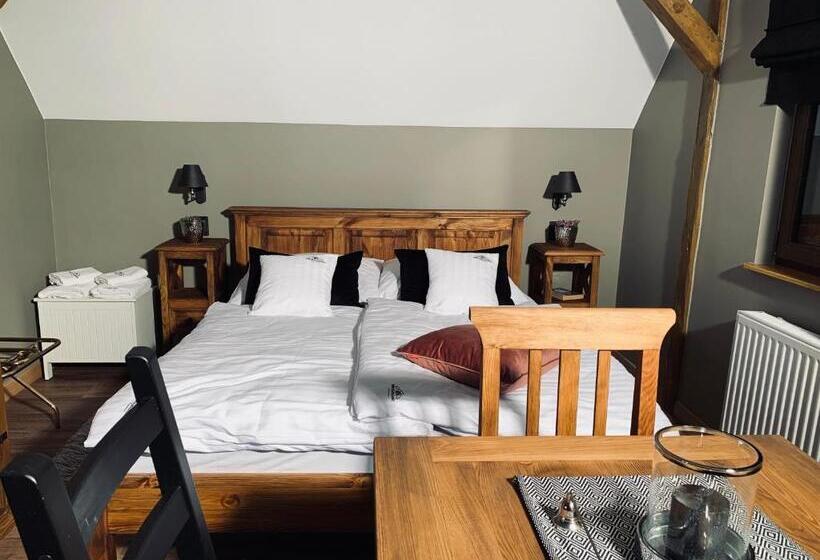 تختخواب و صبحانه Willa Karkonoska