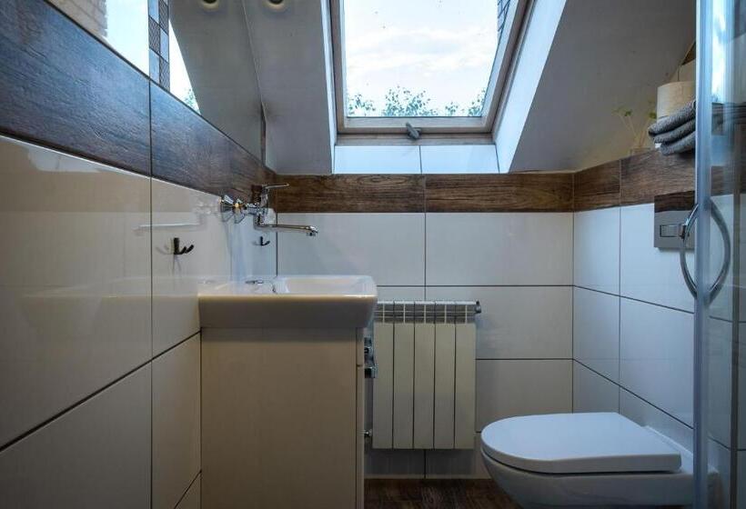 Bed and Breakfast Zajazd Izabela