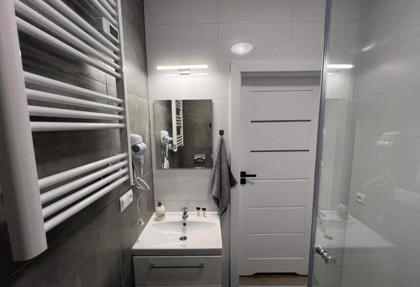 Hostel Adabet