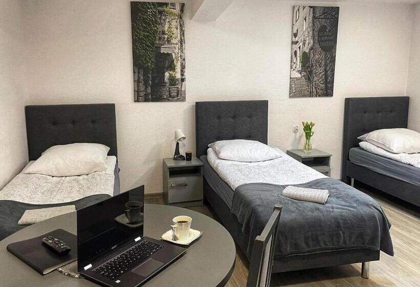 Hostel Adabet
