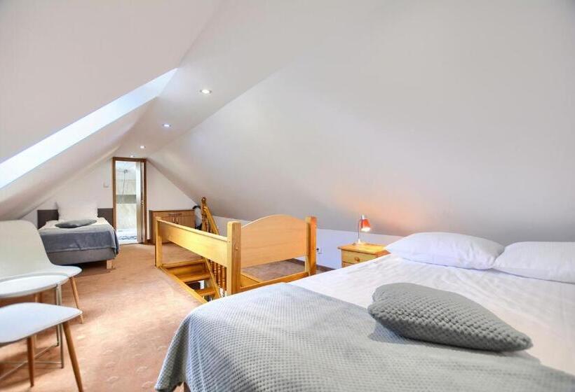 پانسیون Willa Teresa