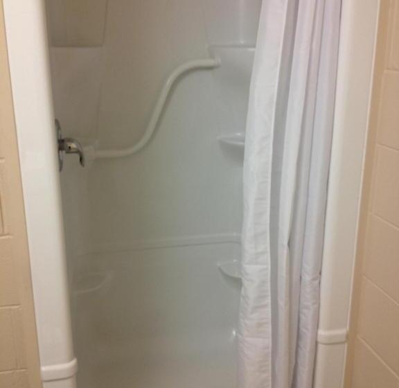 هاستل Residence & Conference Centre   Sudbury North