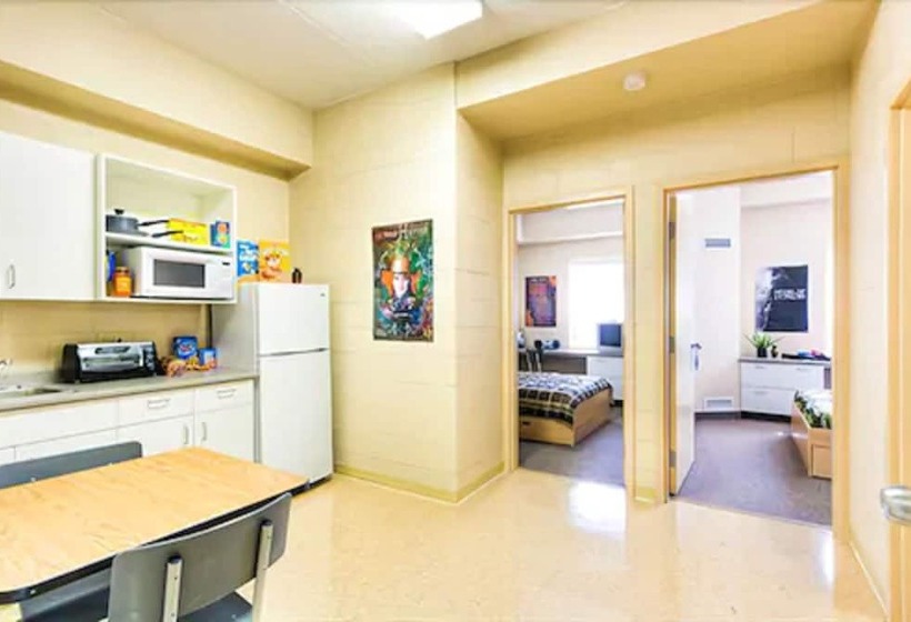 هاستل Residence & Conference Centre   Sudbury North