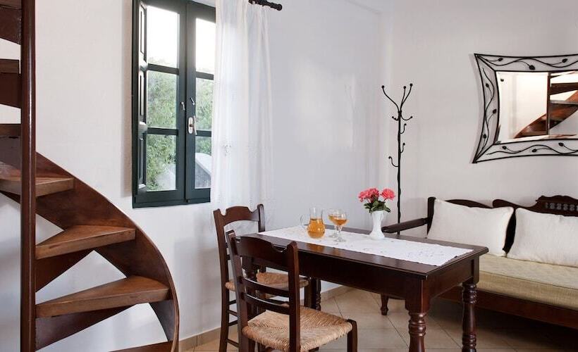 Anthonas Apartments