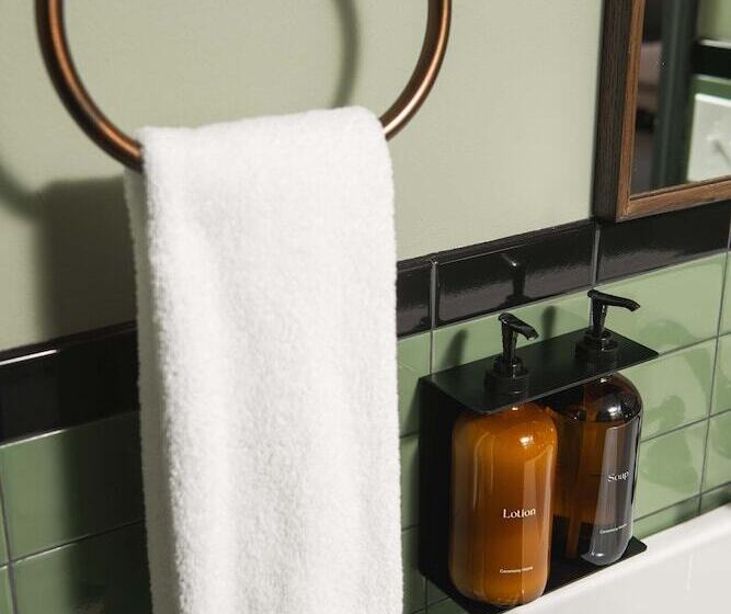 تختخواب و صبحانه The Constance, The Whitlock, & The Dewey By The Lenox Collection