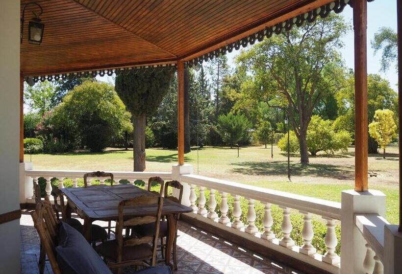 مبيت وإفطار Villa Victoria Lodge