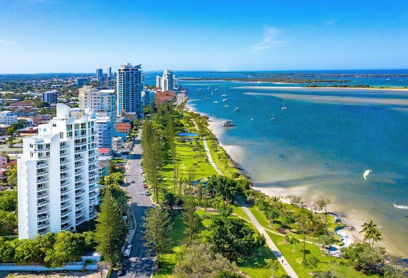 Crystal Bay On The Broadwater