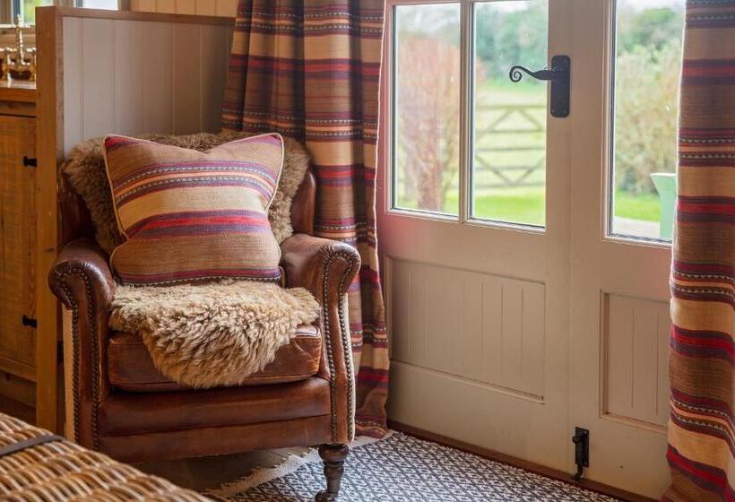 Holly Lodge Boutique B&b