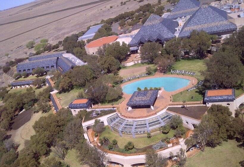 ホテル Black Mountain Leisure & Conference