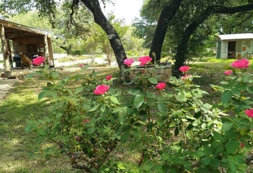 호텔 The Crossroads Inn