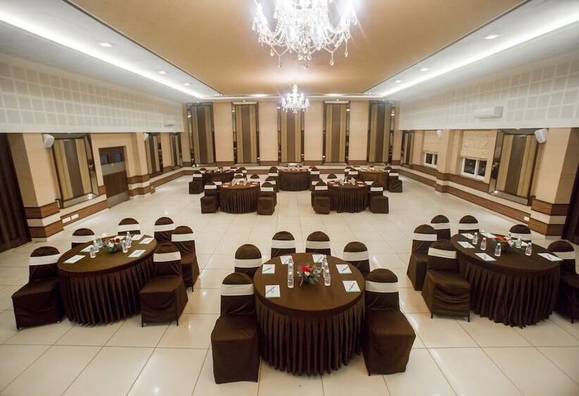 Grand Palace Hotel & Spa