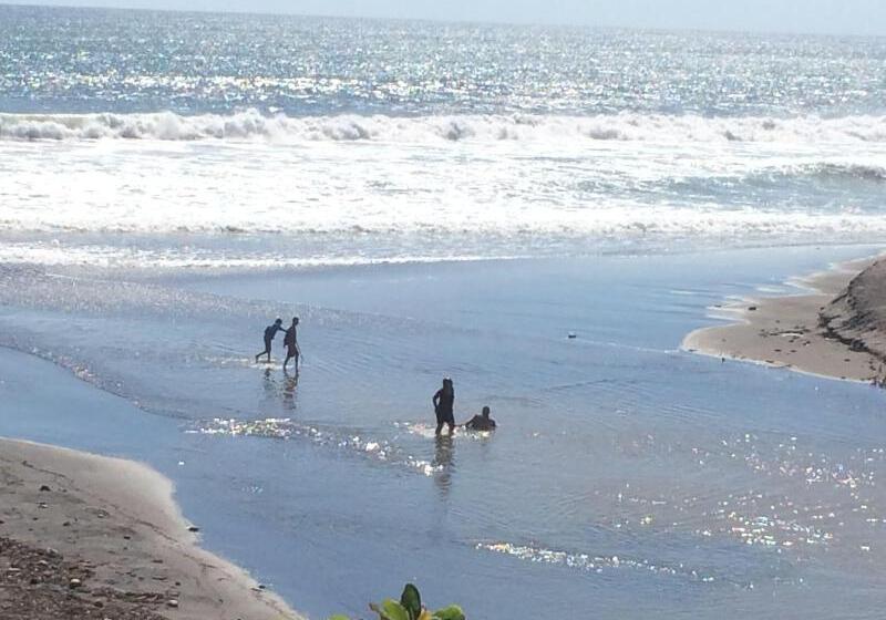 هتل Sabas Beach Resort