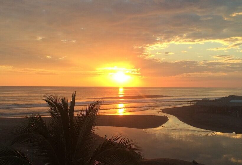 هتل Sabas Beach Resort