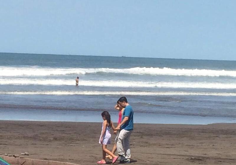 هتل Sabas Beach Resort