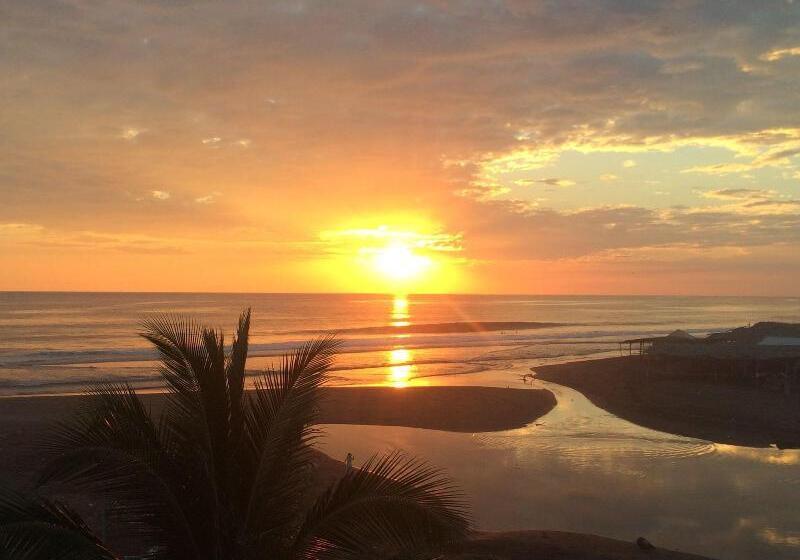 هتل Sabas Beach Resort