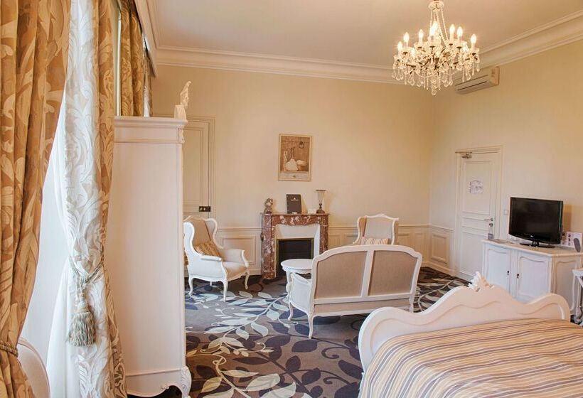 בית מלון כפרי Wyndham Halcyon Resort La Souterraine