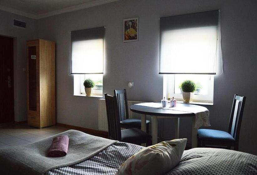 ユースホステル Apartament Adabet