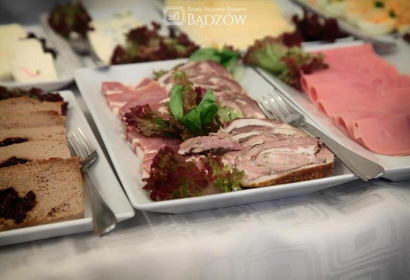 Общежитие Zespół Pałacowo Parkowy Bądzów