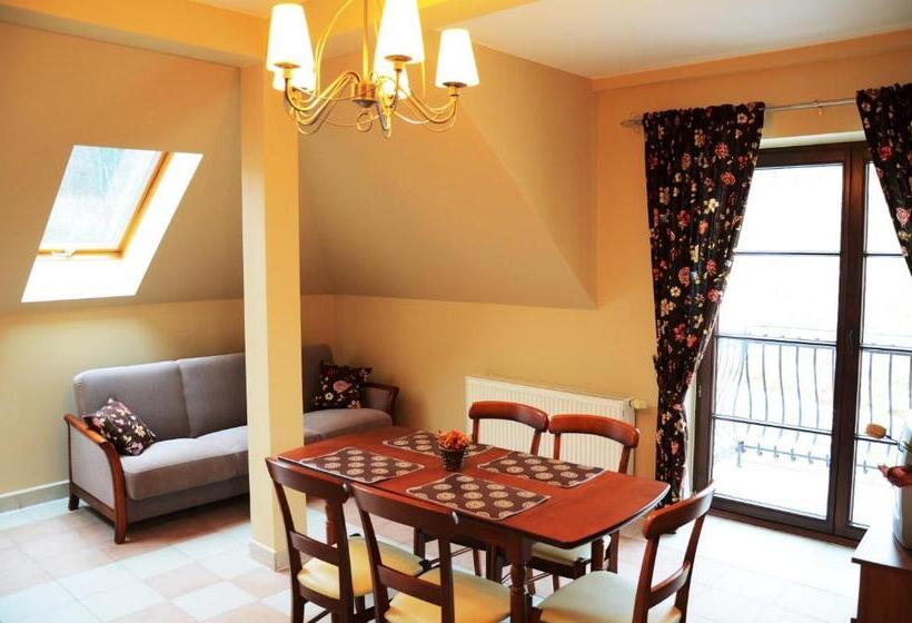 تختخواب و صبحانه Apartamenty Dom Na Wzgórzu Gardenia