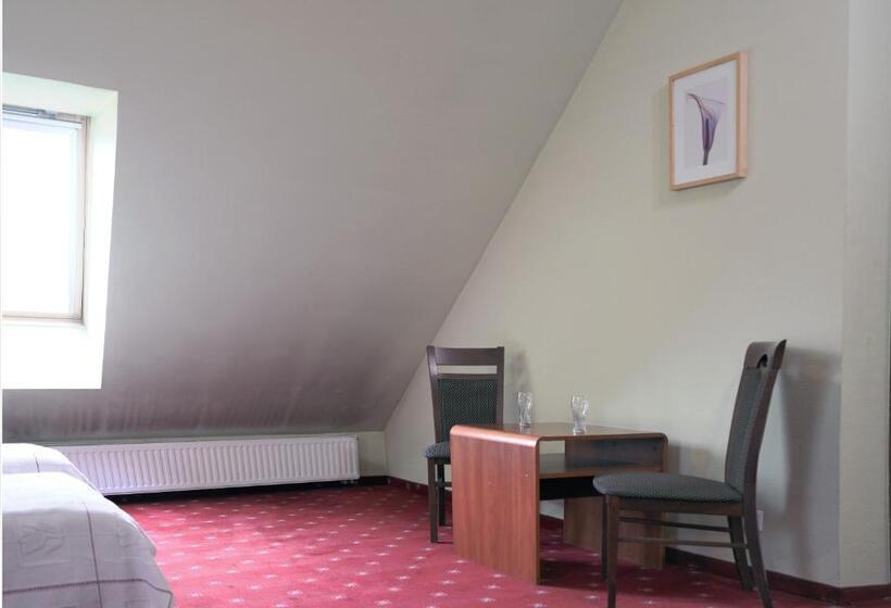 住宿加早餐  Gościniec Czarci Młyn