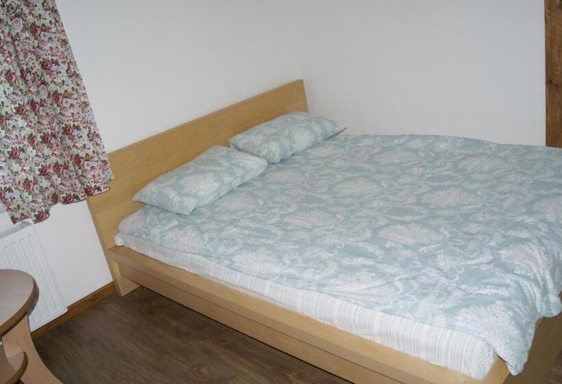 ホテル Bajanówka